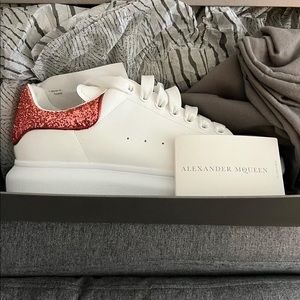 Alexander McQueen Oversized white sneakers with hot pink glitter new in …